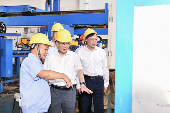 劉健深入一線開展節(jié)前安全生產(chǎn)調(diào)研，重點(diǎn)聚焦普通機(jī)械設(shè)備安裝服務(wù)